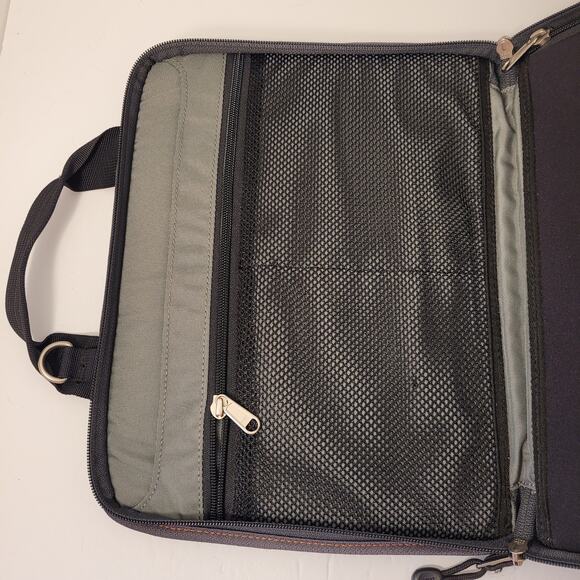 Rei Brand Nylon Tablet iPad Reader Bag Pre-Owned 2 Tone Color  12x9 - Picture 4 of 10